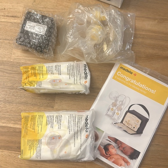 MEDELA ⭐️PUMP IN STYLE advanced starter set - Picture 10 of 12